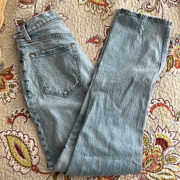 Abercrombie and Fitch Curve Love 90s High Rise Light Wash Jean sz 27 - Picture 1 of 3